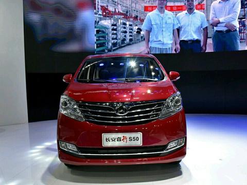 只卖5万的埃尔法来，长安最新力作，5万不买面包车