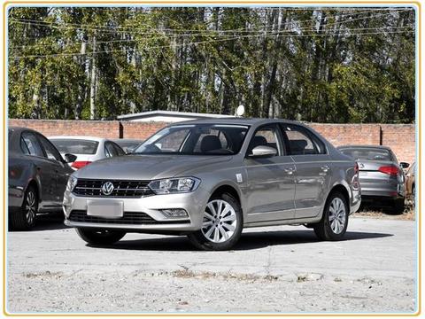 大众也疯狂！为夺市场降5万，比轩逸漂亮油耗5.3，7万买啥卡罗拉