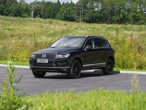 途锐是大众旗下的一款豪华中大型SUV