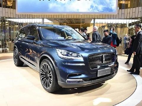 首台国产豪华大型SUV亮相，外形比揽胜还霸气，奔宝奥还嚣张吗