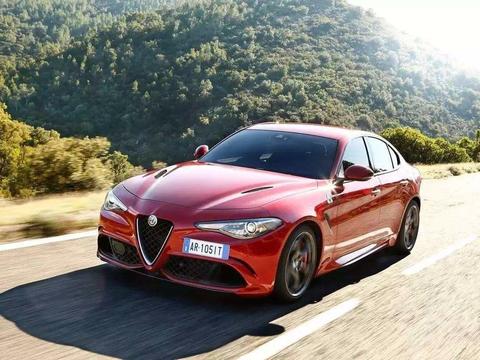 阿尔法·罗密欧Giulia，创造北京金港国际赛车场最快圈速记录