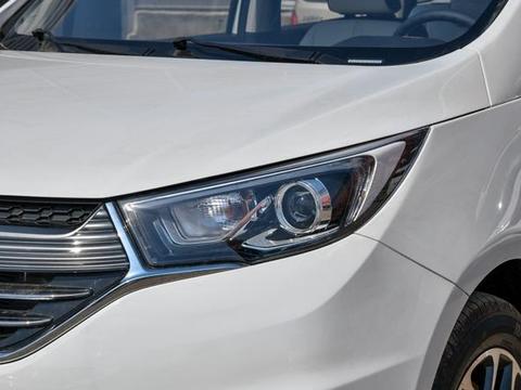 上市曾与五菱齐名，比宝骏730还有面，现新款狂跌价，5万起没人买