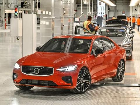 沃尔沃S60被逼急了！新车颜值不输BBA，仅售24万，还要啥奥迪A4