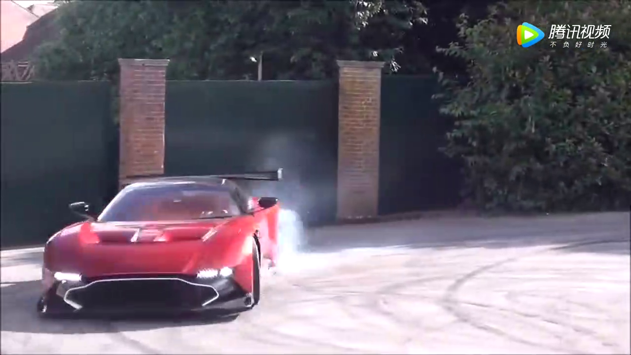 各种超级跑车的漂移，除了马力大，技术都是渣渣