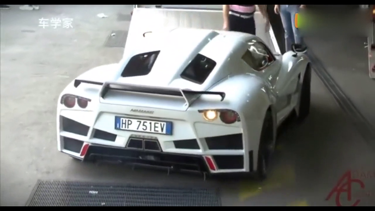 这款超级跑车，仅仅这个开门方式，就已经秒杀全场了！