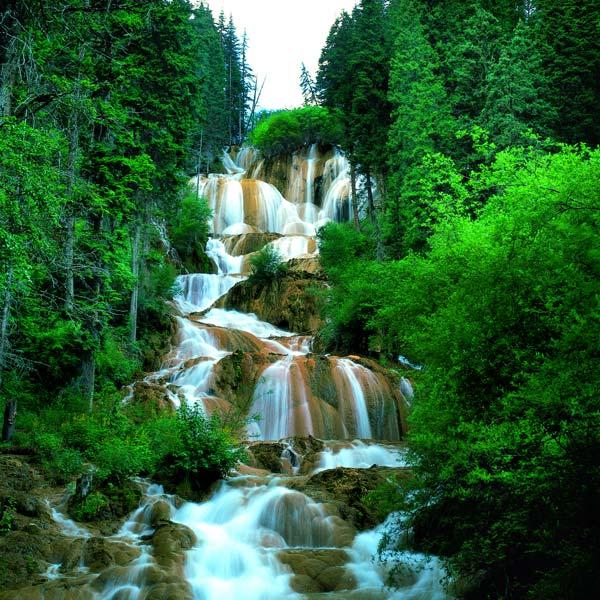 中国最美的十大瀑布,一览自然奇观,前一半都在川桂地区