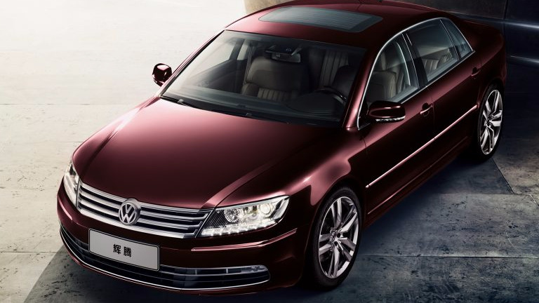 小伙开大众辉腾去面试，到底是真低调，还是在炫耀？