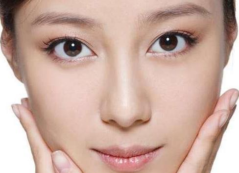 女人，多按脸上这3个位置，轻松消除皱纹