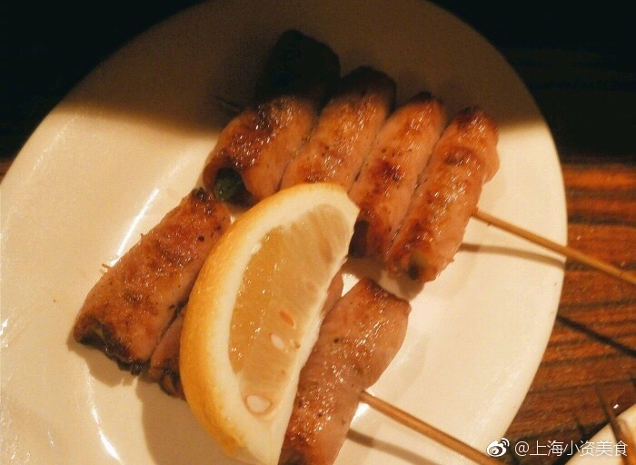 魔都老牌的日式烧烤店了!外面看起来低调,里面