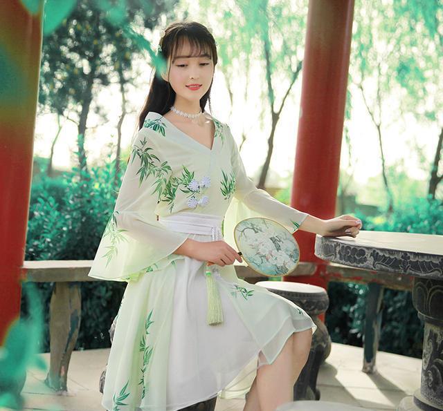 只有中国女孩才能驾驭的改良汉服, 七夕穿着出门, 路人说美若天仙
