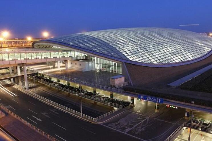 北京首都国际机场,世界最繁忙机场之一,最高客流量达9440万人次