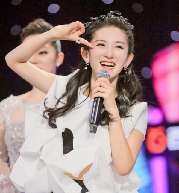 快乐大本营主持人图片