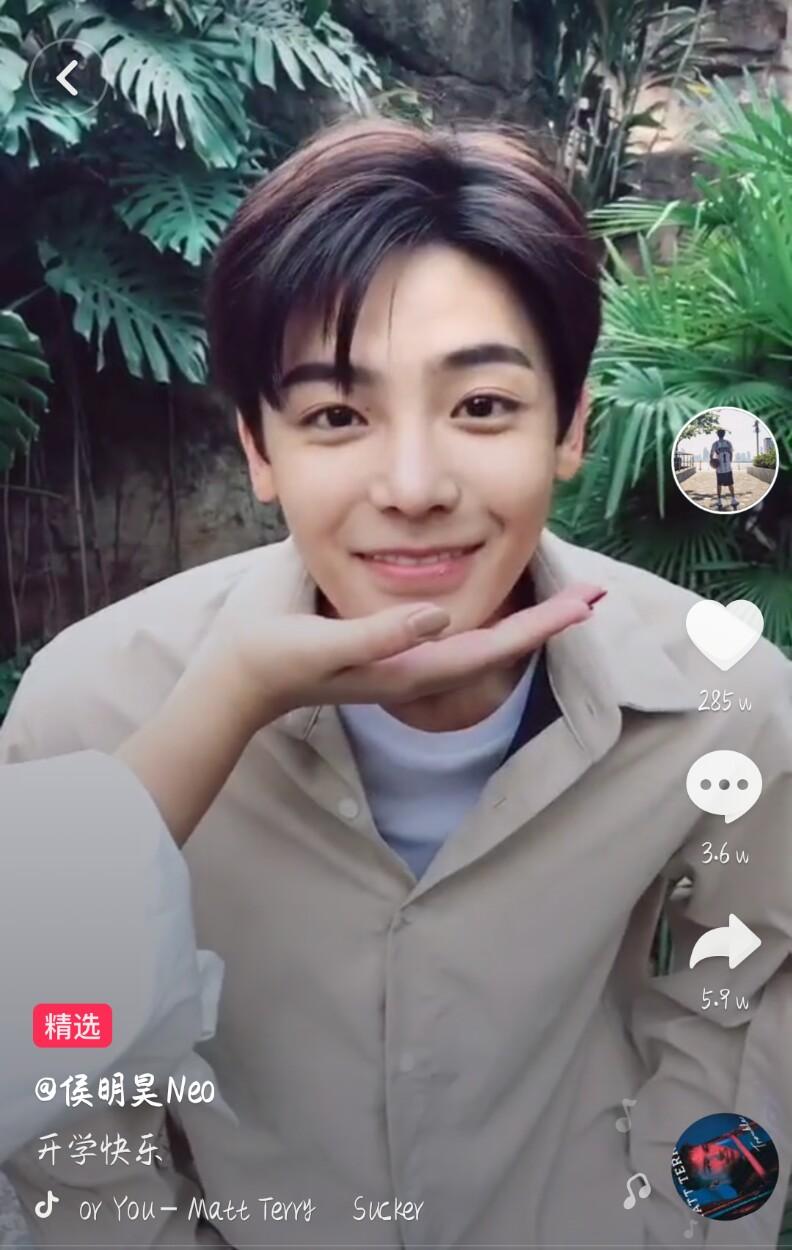 明星入驻抖音粉丝大比拼,anglebaby完胜迪丽热