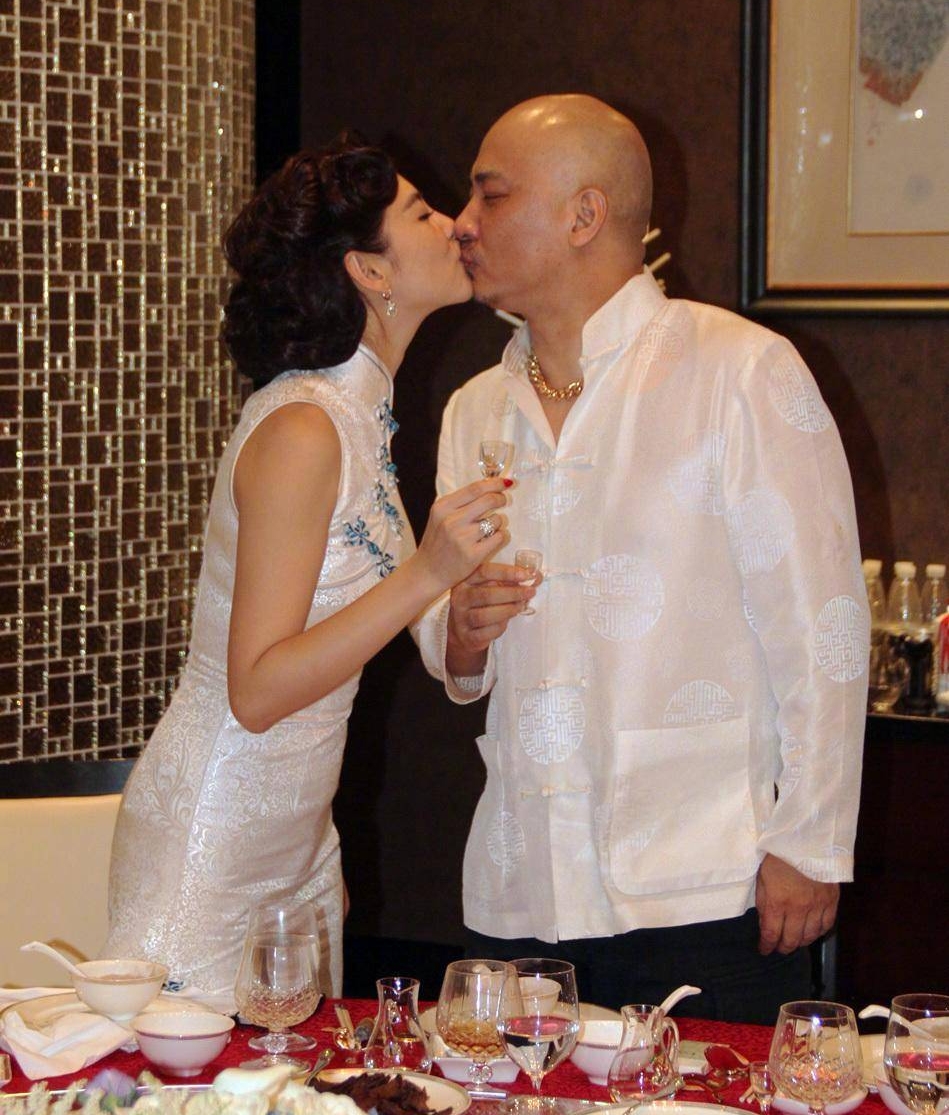 张雨绮夫妇昨天打架,今天离婚,不拖泥带水,网友