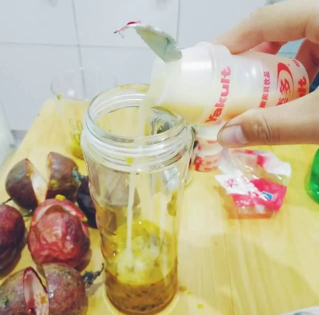 某短视频上超火的自制网红饮料了解一下