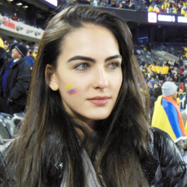 她是哥伦比亚的名模，被誉为世界杯上“最美的女人”，一起看看吧