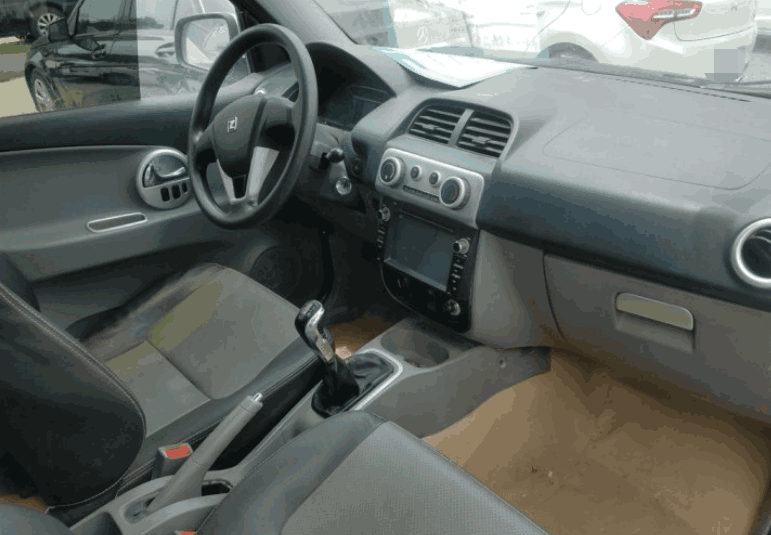 新车上路5万, 现在只需2万, 外观时尚, 老百姓也买得起