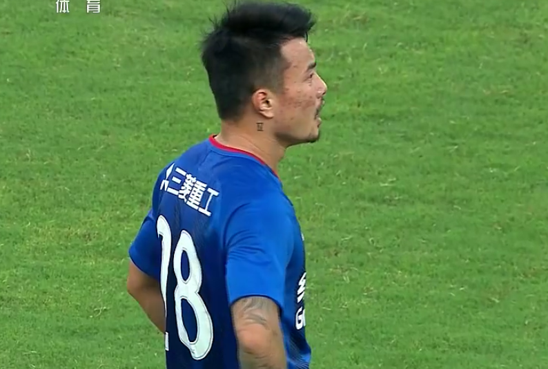 山东鲁能3:1上海申花,登巴巴、粟鹏破门