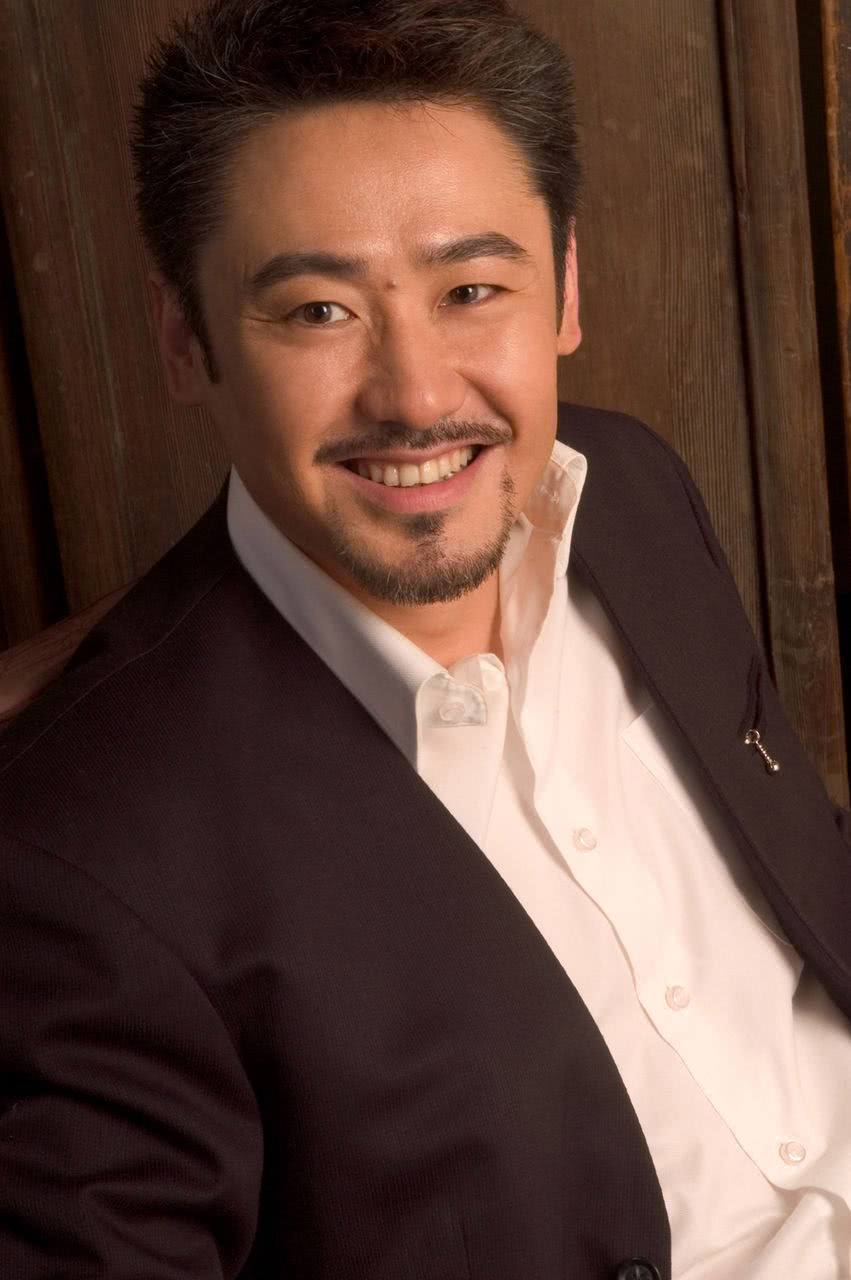 张芷溪一条微博,成坐实吴秀波人设坍塌的最后