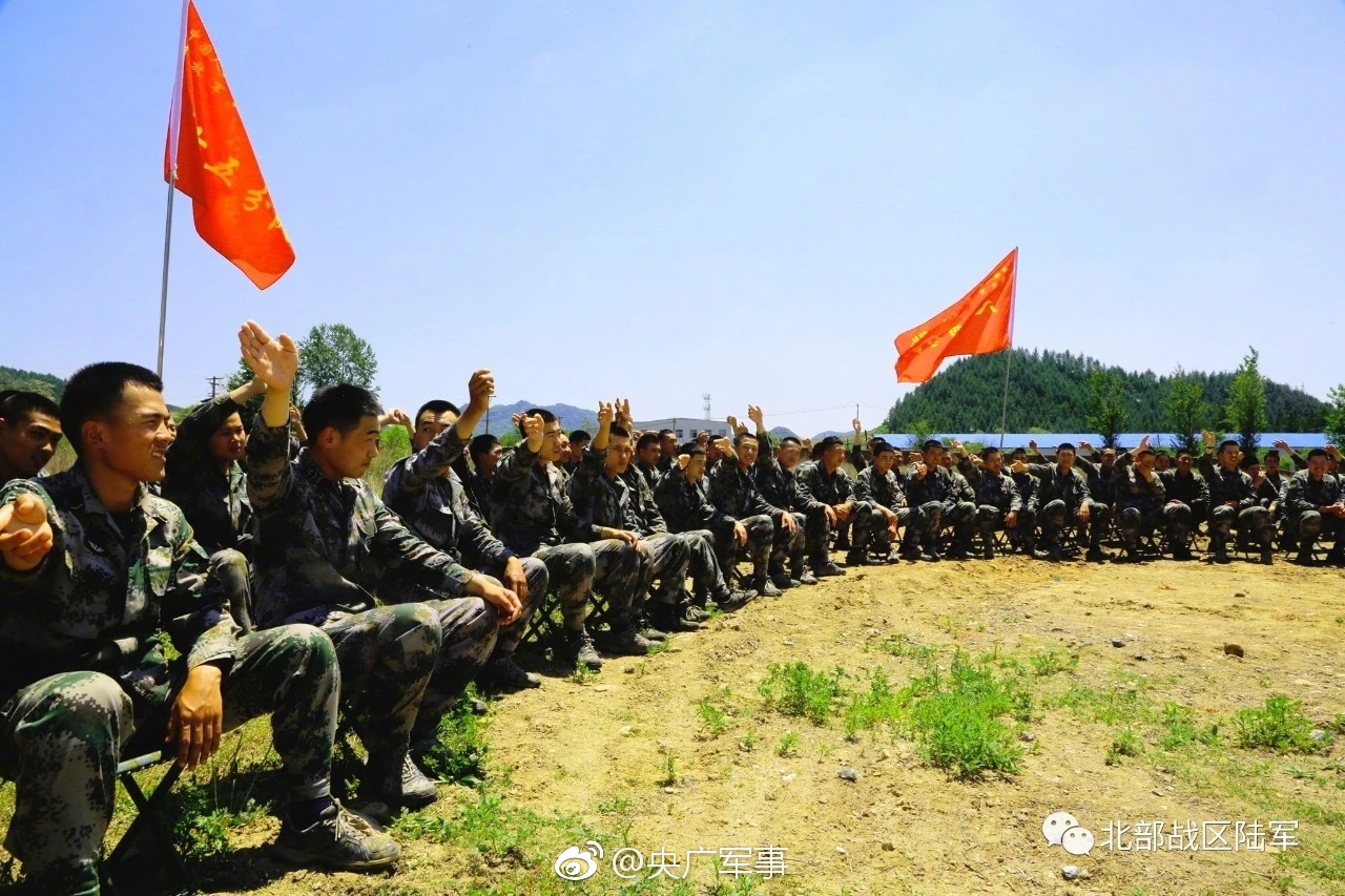 "high"到极致!驻训场政治文化生活这样搞
