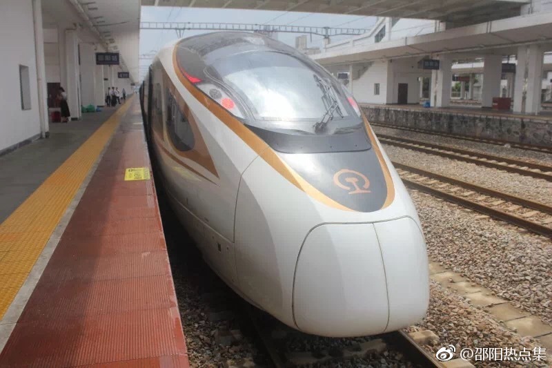 [中国赞]复兴号来邵阳啦! 车厢内部大开眼界,