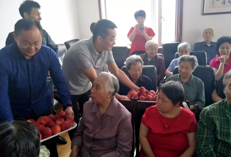 辽宁省河南商会开展端午敬老主题活动