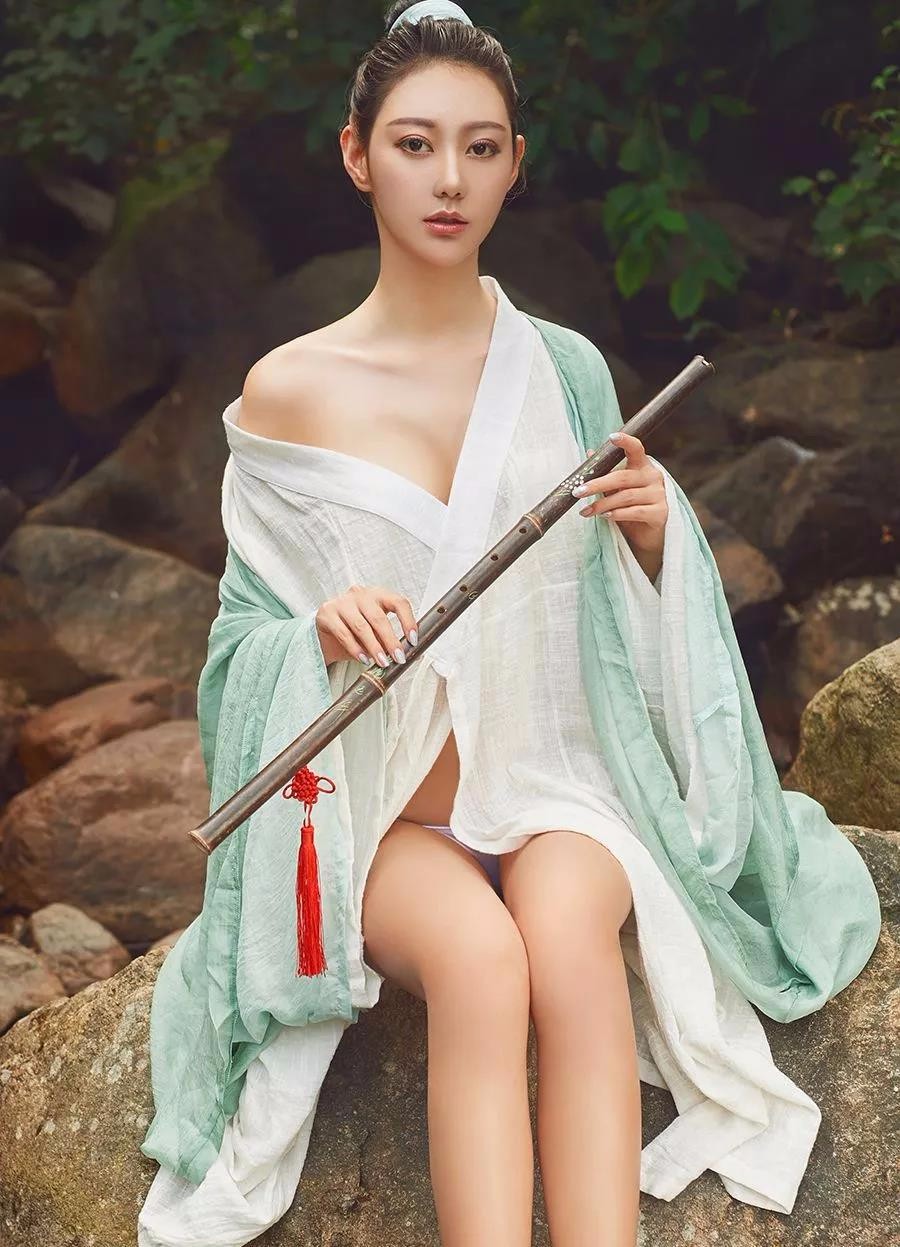 古装性感内衣_贾青古装性感内衣诱惑