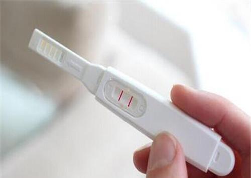怀孕几天能测出来? 验孕棒和验孕试纸正确的使用方法get!