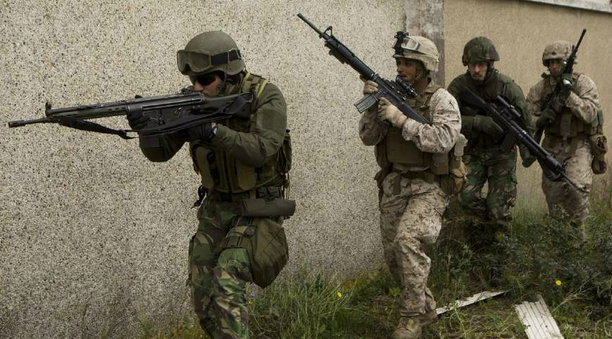 法国人眼里军事实力最强的4个国家,猜猜谁垫底