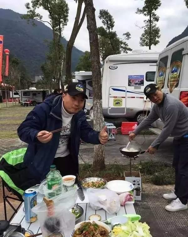 风对雾 雪对霜，冬景四绝已齐，快来三清山营地温茶煮酒迎知己