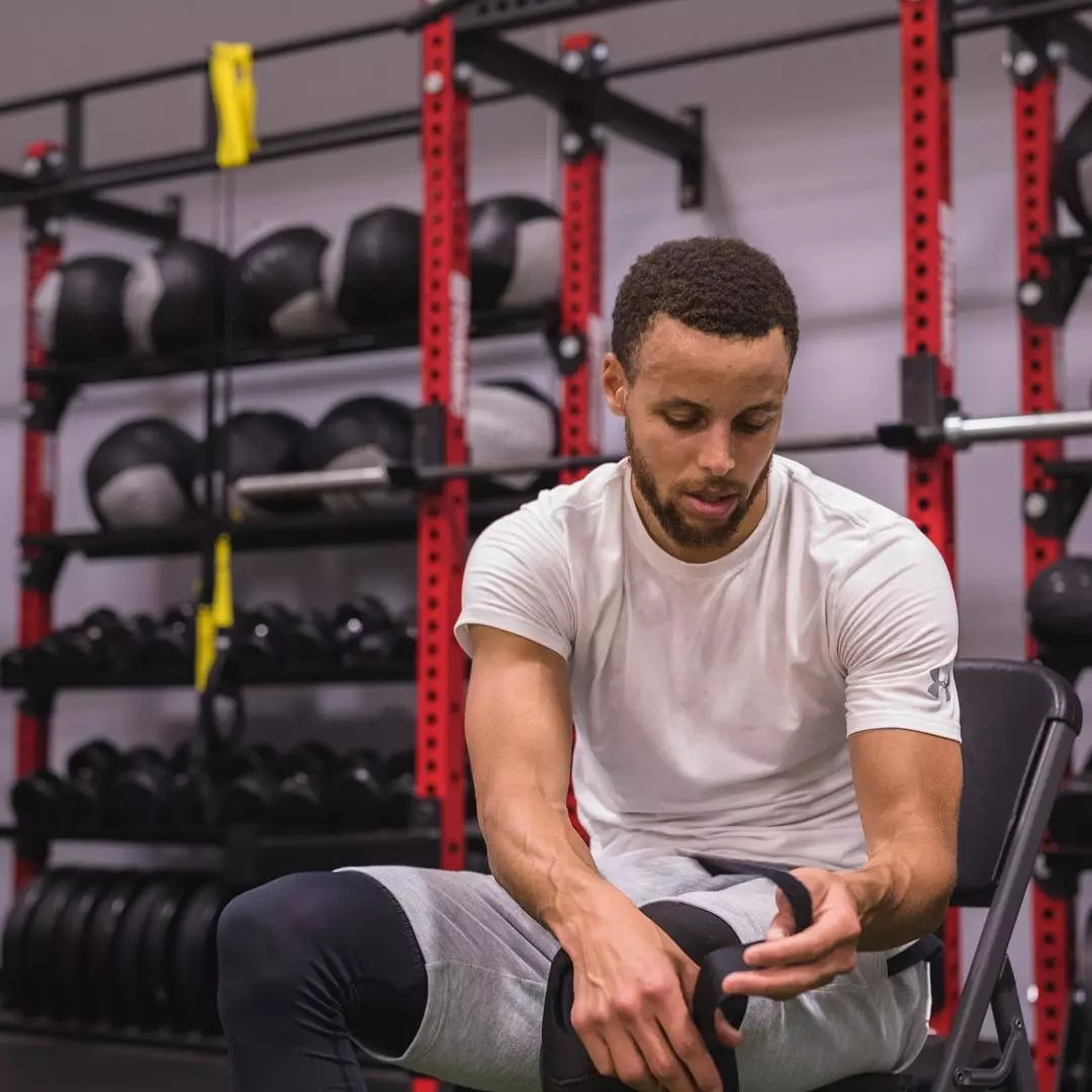 刚刚!勇士公布了库里的伤病最新情况!奇才签下