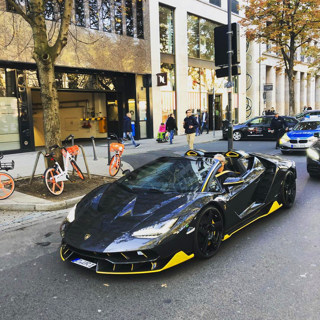 Centenario Roadster