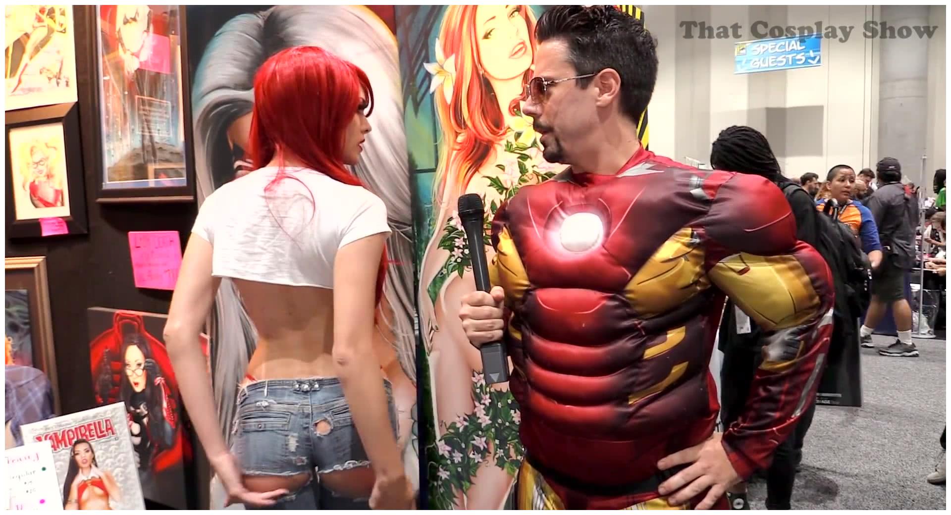 动漫秀cosplay :年轻、时兴、美丽的二次元姐姐,这种身