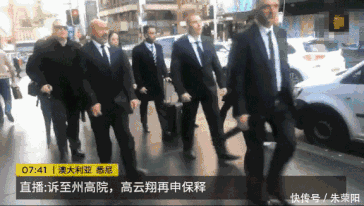 董璇携女奔波千里救夫,到底是傲骨贤妻还是嫁鸡随鸡