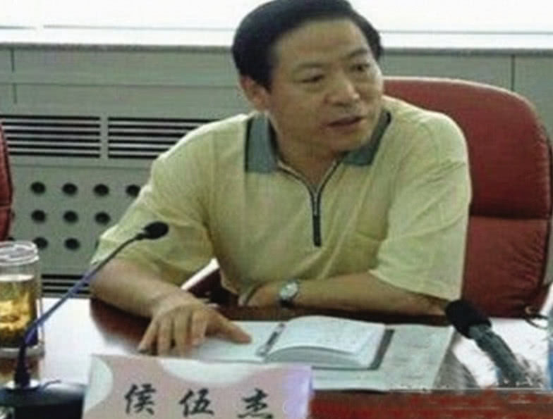 2003年陕西涉黑第一大案的结果出炉,李满林最后被判处死刑,与他有关联