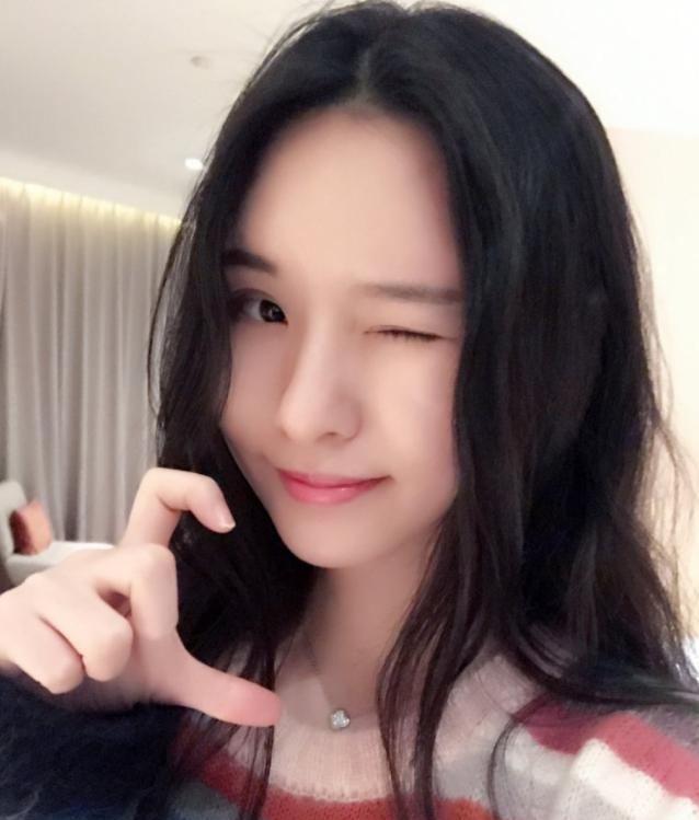 斗鱼, 熊猫, 虎牙, 陌陌四大直播平台一哥一姐分