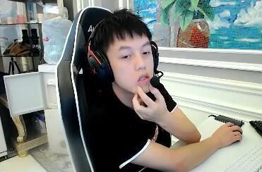 绝地求生:17战队最新阵容公布!网友:人均突击手