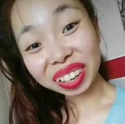 网红嘟嘟姐自曝真实照片,承认视频上是假的,网