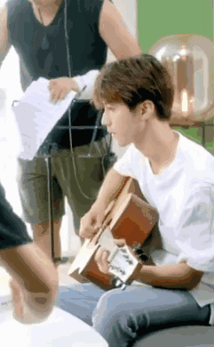 “迷人”的粉丝经济