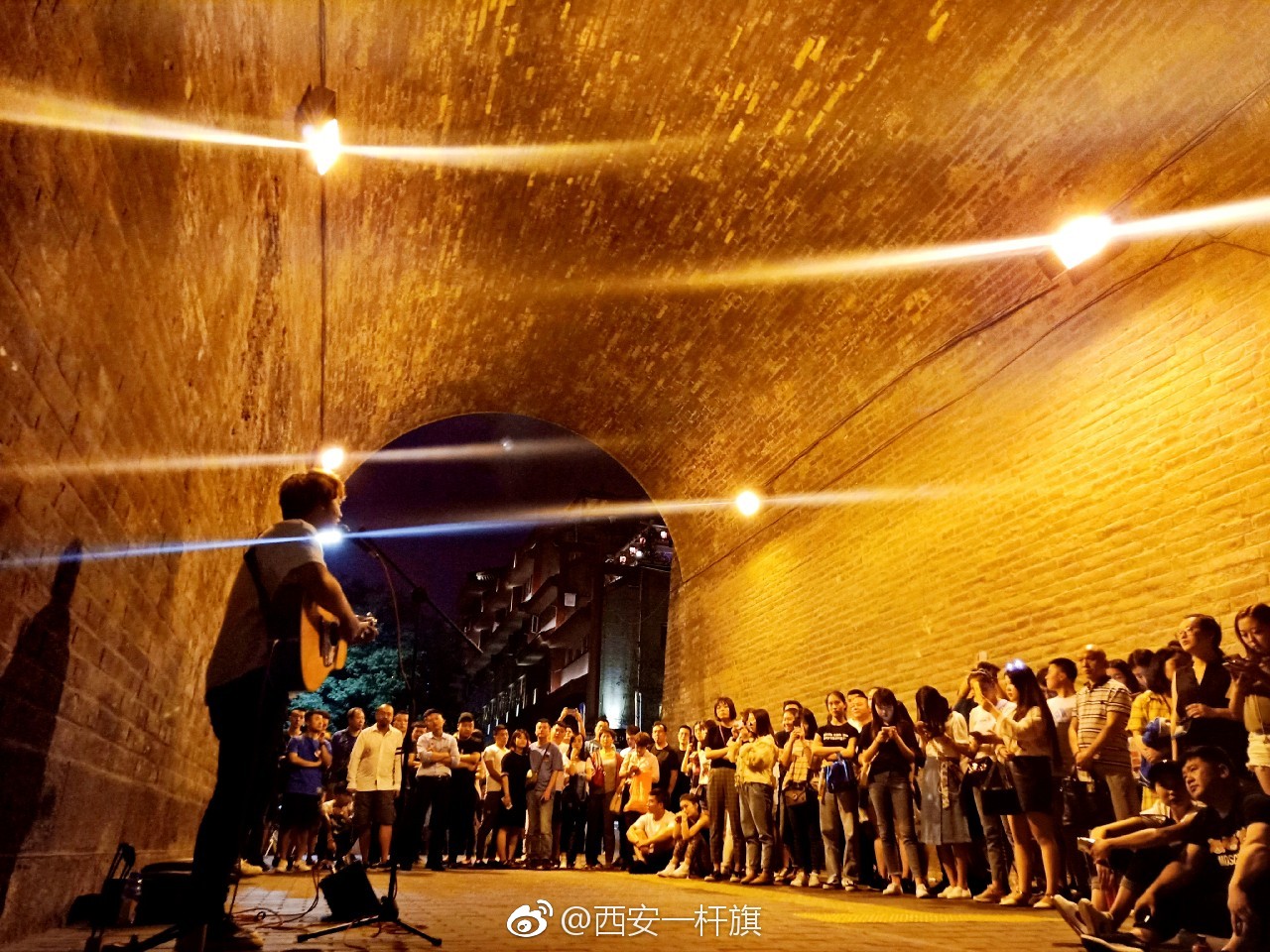 西安城墙根里有个听南门说