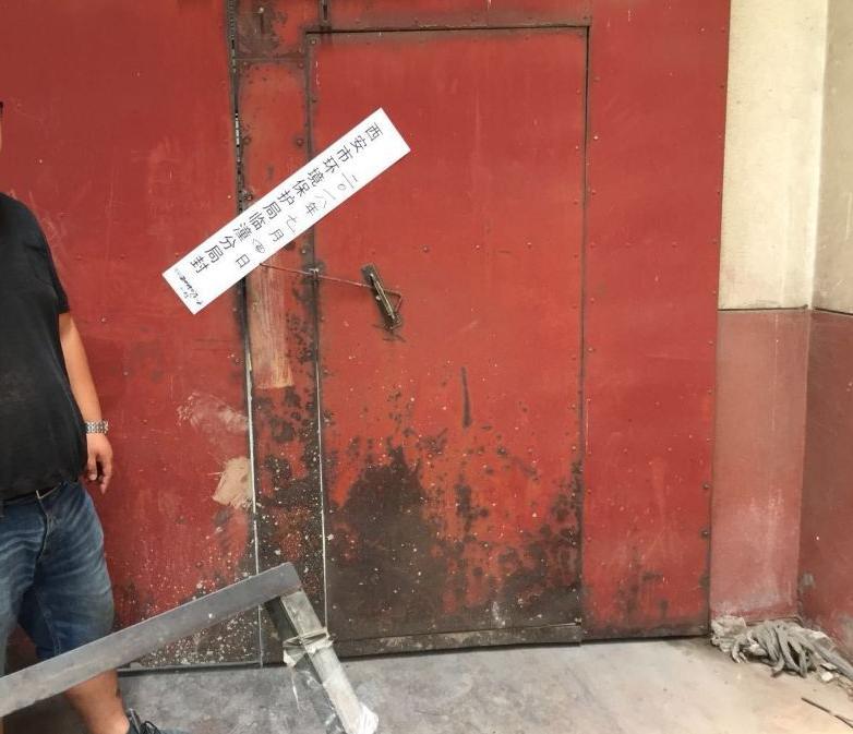 评手续喷漆居民无奈留言省长 环保局贴封条叫