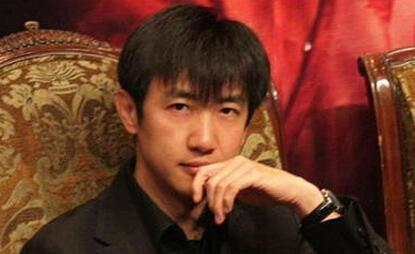 曾被梅婷当场捉奸，李小冉两次为他堕胎，现50岁低调再婚