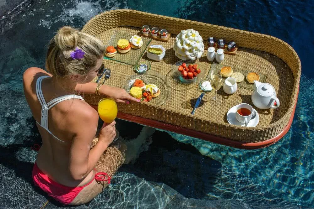 巴厘岛阿雅娜·抖音同款漂浮早餐,下个刷屏的