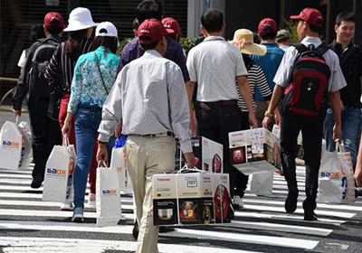 中国游客带动日本多行业发展,每年消费高达千