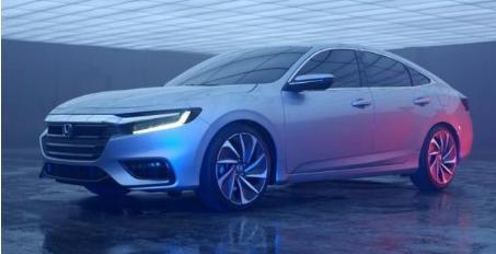 本田全新雅阁混动版一箱油能跑1500公里， 新凯美瑞惊出一身冷汗