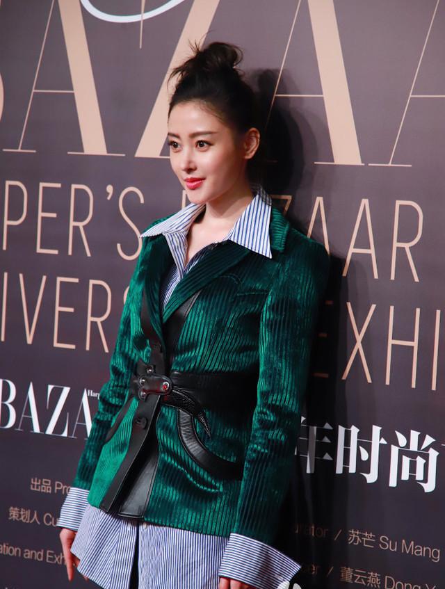 张天爱穿运动裤走红毯,终于有怕冷的女明星了