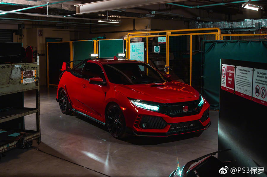 本田英国工厂改装了一台Civic Type R皮卡，作为厂内工作车使用