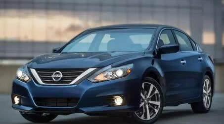 年轻人适合开凯美瑞和天籁？B级轿车雅阁才是颜值和操控的首选