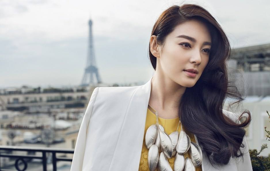 张雨绮性感起来,连柳岩都得绕道走!网友:深藏不