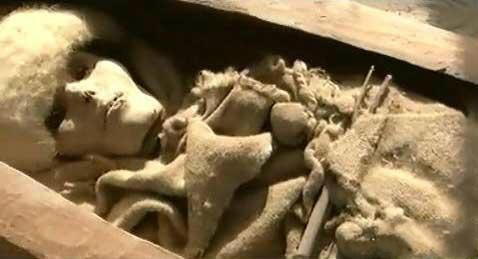 二十一世纪初发现一座楼兰古墓是继小河公主被发现后又一西域奇迹